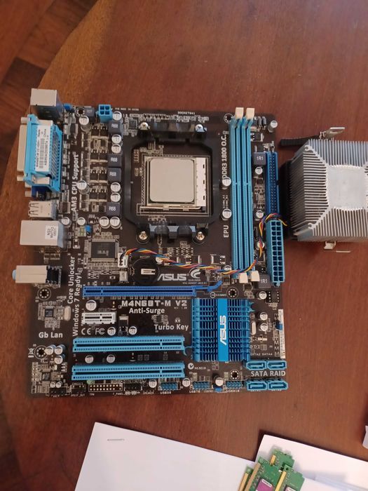 Motherboard ASUS M4N68T-M V2 - Socket AM3 + AMD Athlon II