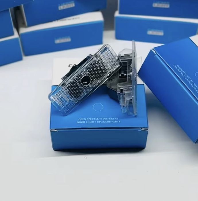 Підсвітка дверей з логотипом BMW (лазерний проєктор)