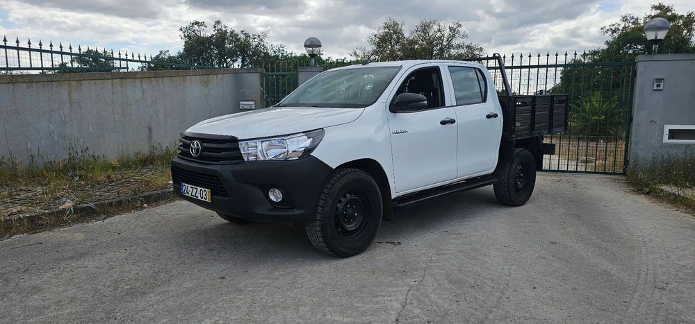Toyota Hilux 2.4 D-4D 4WD CD CM