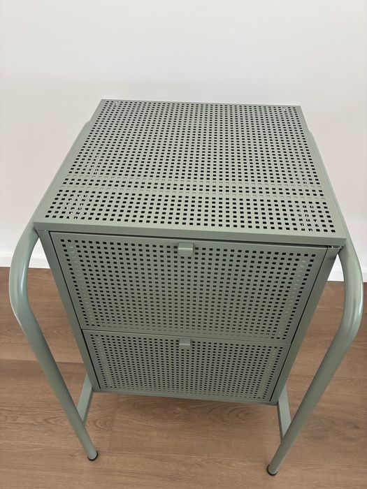 Cómoda NIKKEBY do Ikea