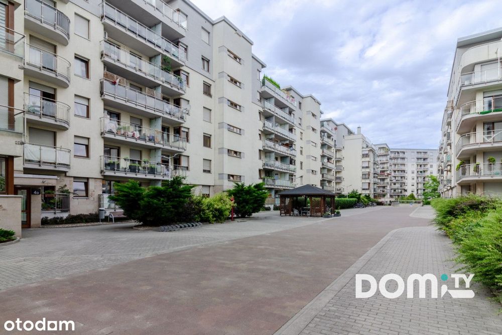 Duży Balkon, Z klimatyzacją, Umeblowane