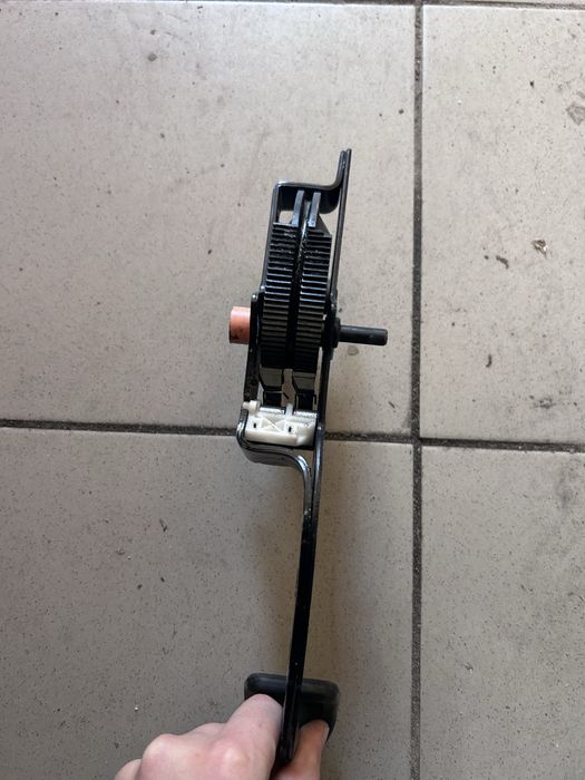 Педаль сцепление Renault