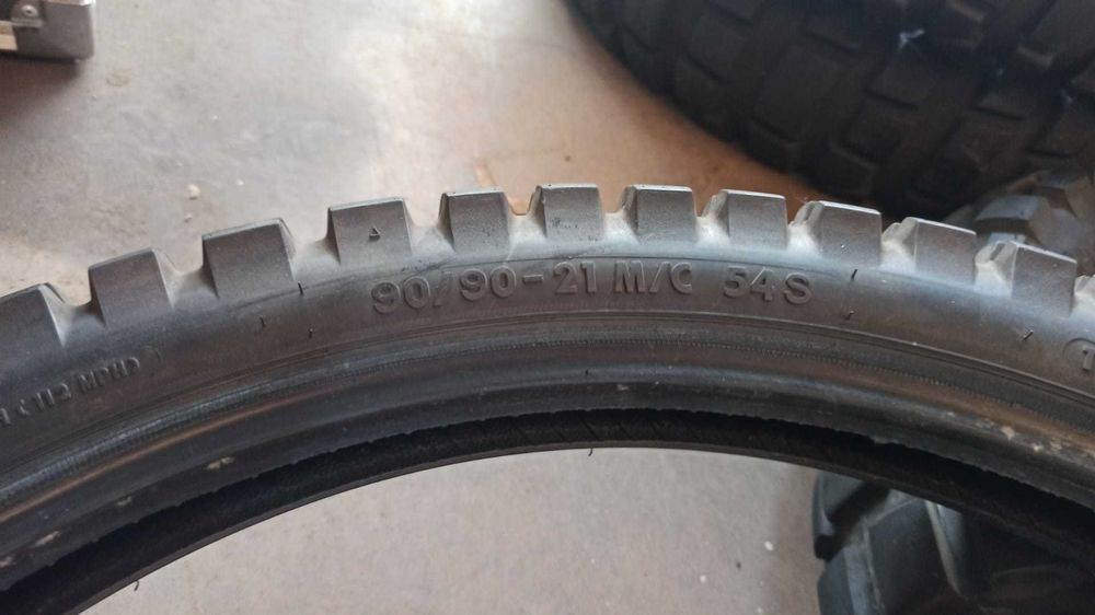Pneus Continental Twinduro