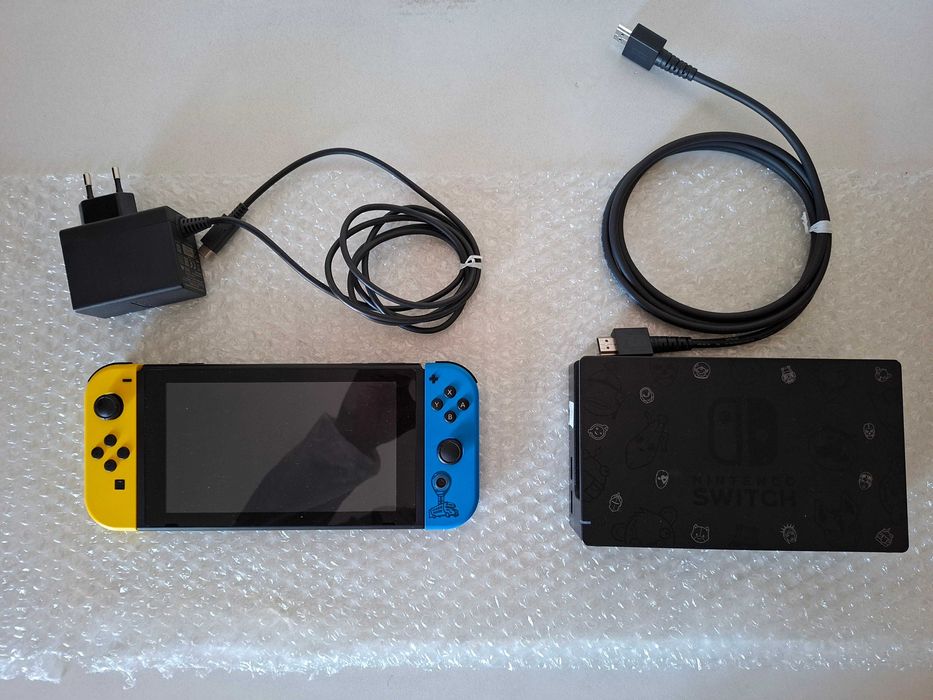 Nintendo Switch Fortnite V2 + Dock + Transformador + Cabo Hdmi