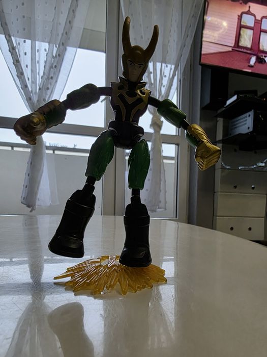 Figurki serii Marvel duże kolekcja