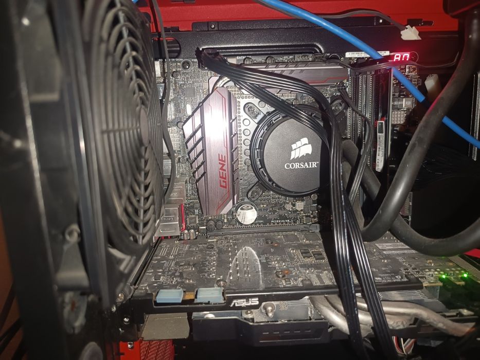 PC completo a funcionar em pleno