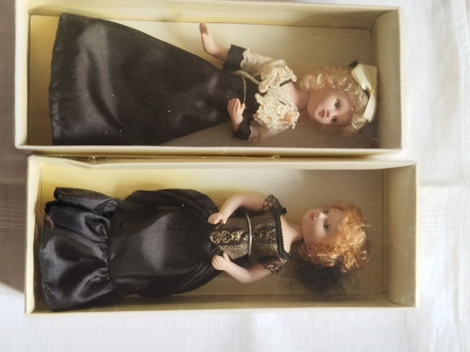 Фарфоровые куклы Дамы эпохи с журналами