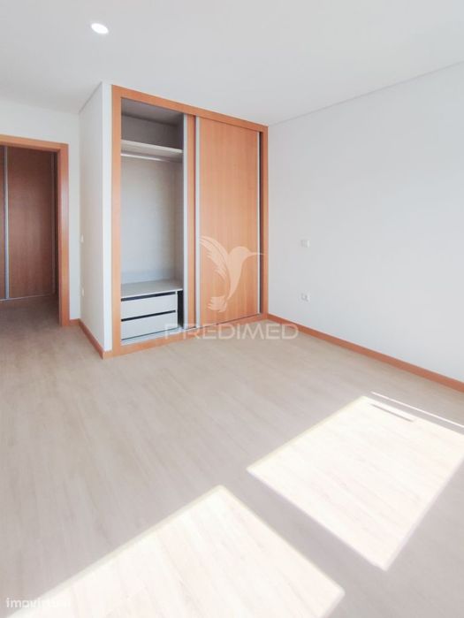 Apartamento T1 com terraço