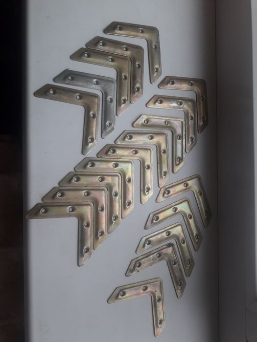 Уголок металлический 10×10 см