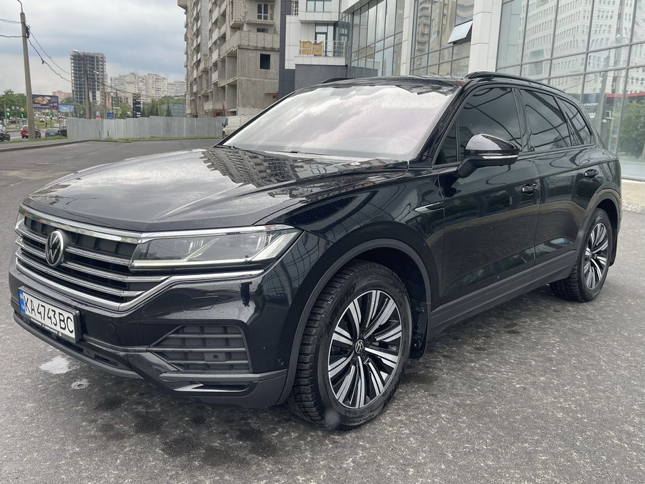 Продам VW Touareg 2021