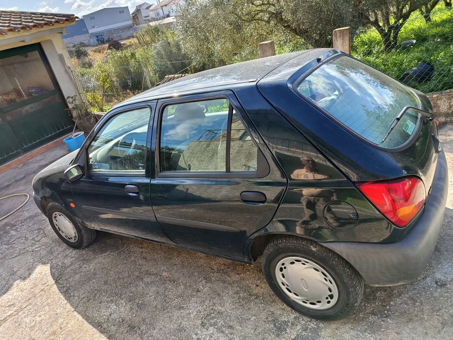 Vendo Ford Fiesta