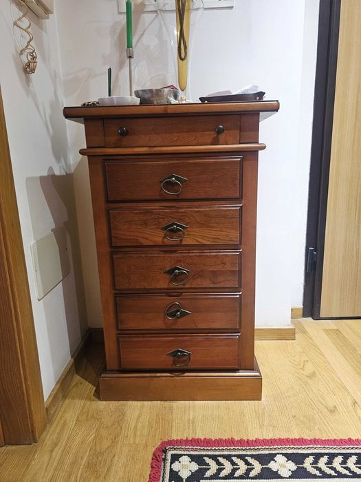 Móvel composto 6 gavetas em Cerejeira