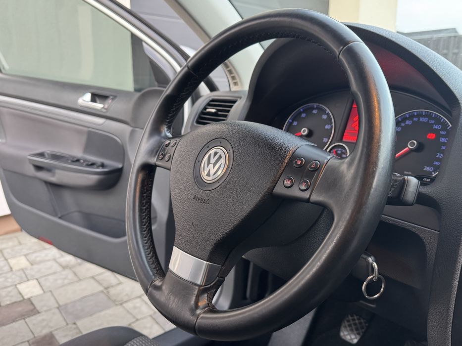 Volkswagen Golf V-2009 р.в