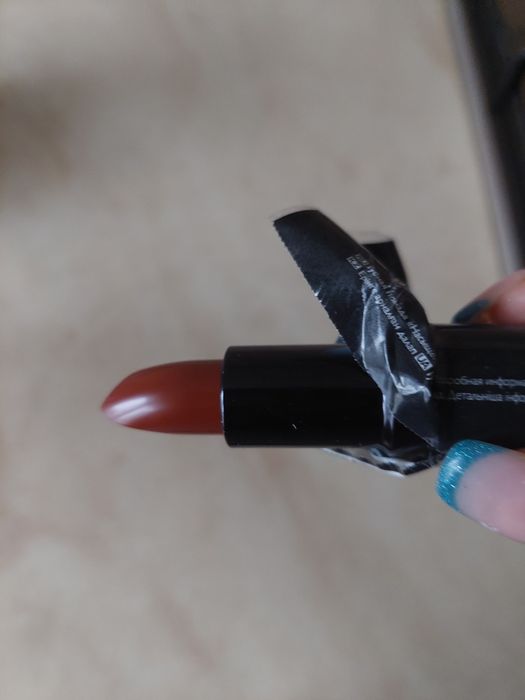 Губная помада для Нее