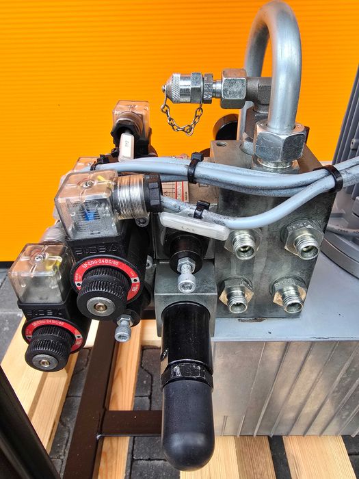 Zasilacz Hydrauliczny Agregat Pompa Olejowa Łuparka Stacja Hansa Flex