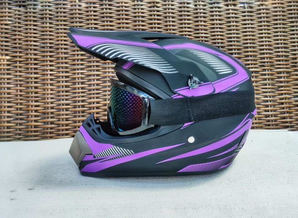 Кроссовый шлем Новый!