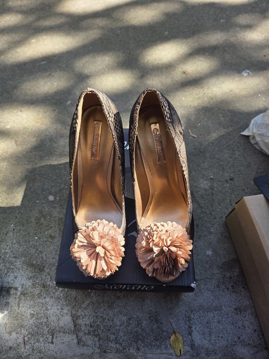 Nowe buty damskie 36