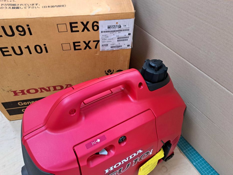 Генератор инверторный Honda EU10i.