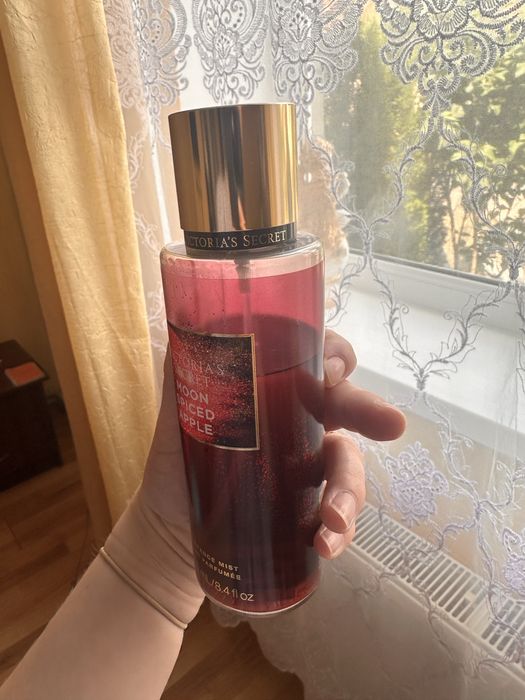 спрей для тіла Victoria's Secret Moon Spiced Apple