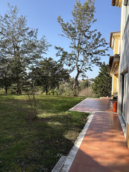 Quartos espaçoso junto à natureza