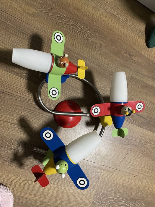 Lampa do pokoju dziecięcego