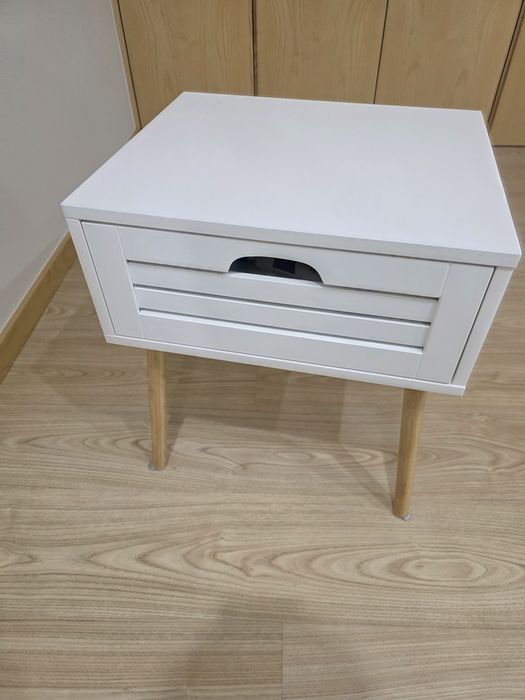 Mesa de cabeceira 1 gaveta cor bambu/branco