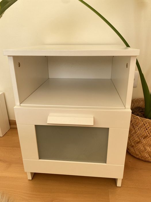 Movel mesa de cabeceira