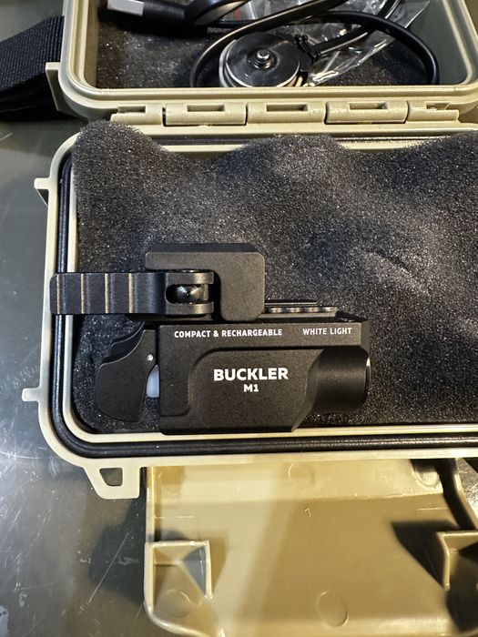 Armytek Buckler M1