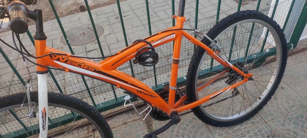 Bicicleta com mudanças. Roda 26