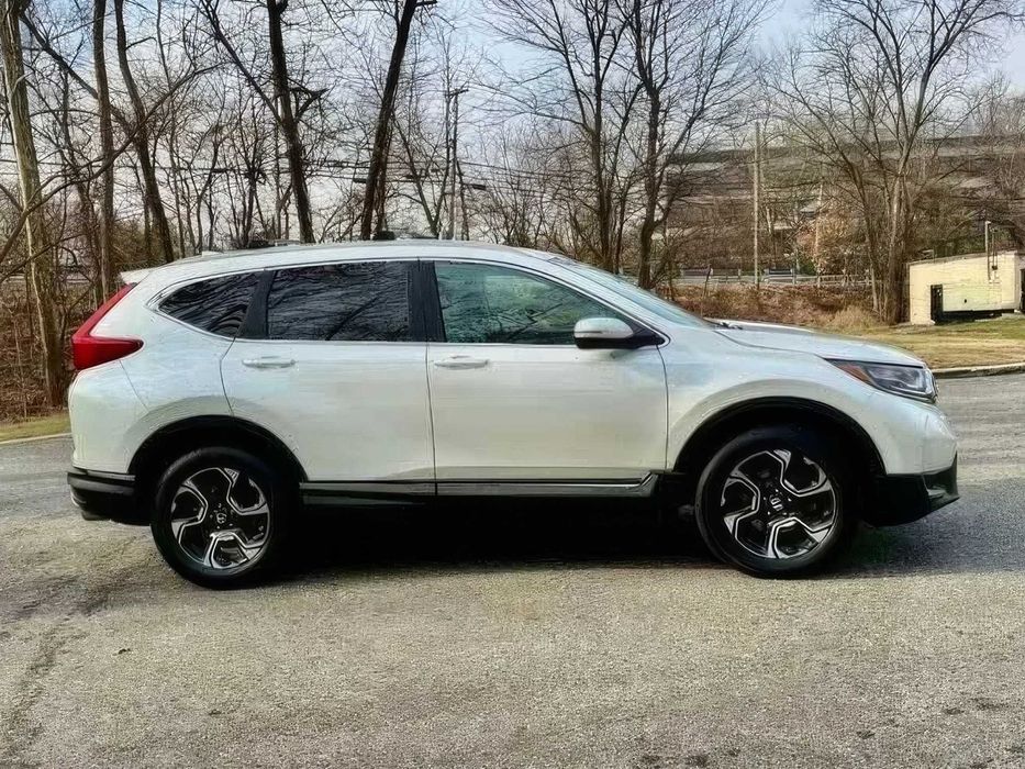 Honda CR-V Touring      2017