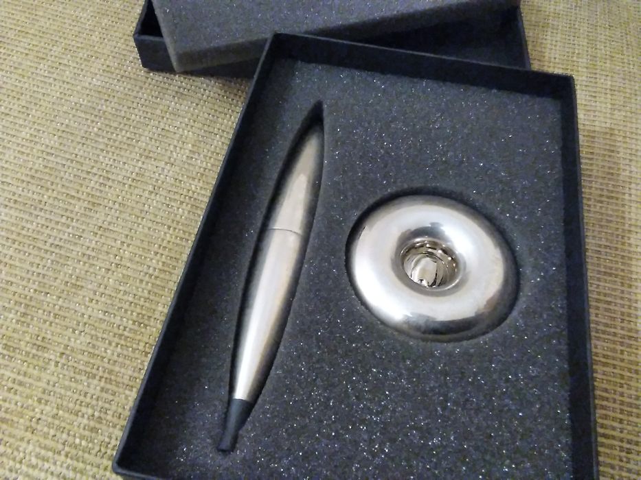 Caneta c/ suporte íman escritório