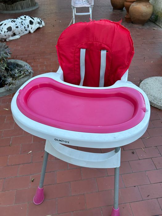 Cadeira de refeição da Olmitos, funcional