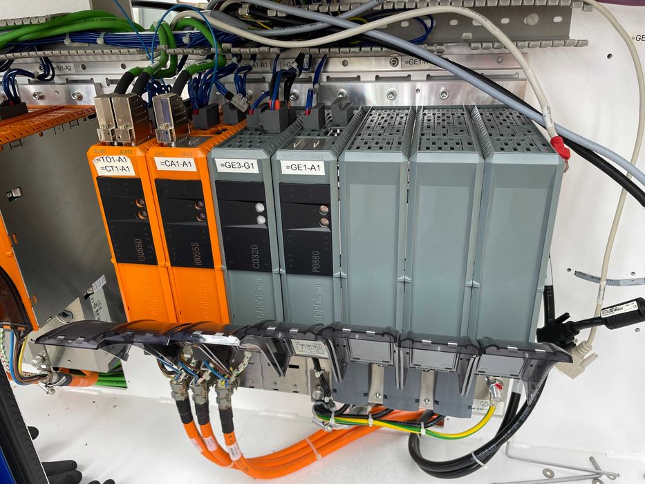 Moduł zasilający Acopos multi P0880  8BVP0880HC00.000-1