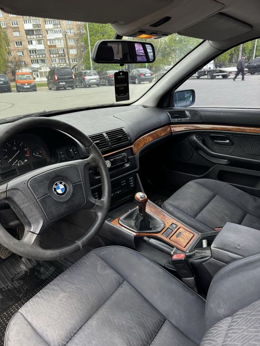 BMW E39 520i в хорошому стані
