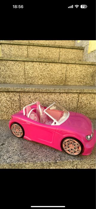 Carro rosa da Barbie
