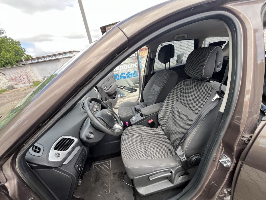 Продам авто з пробігом Renault Grand Scenic
