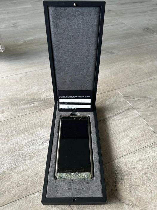 VERTU ASTER Limited Edition Exotic leather 64GB Global GSM 4G Luxury Phone