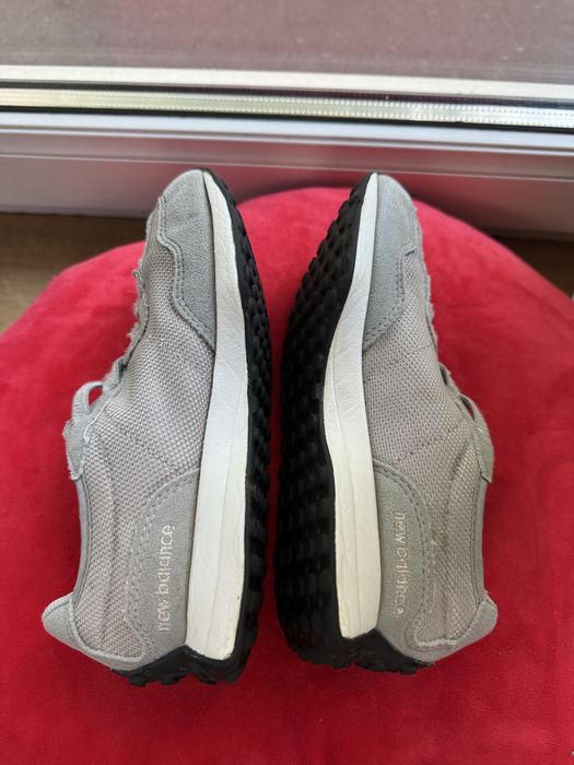Buty dziecięce New Balance  327, 32, stan bdb