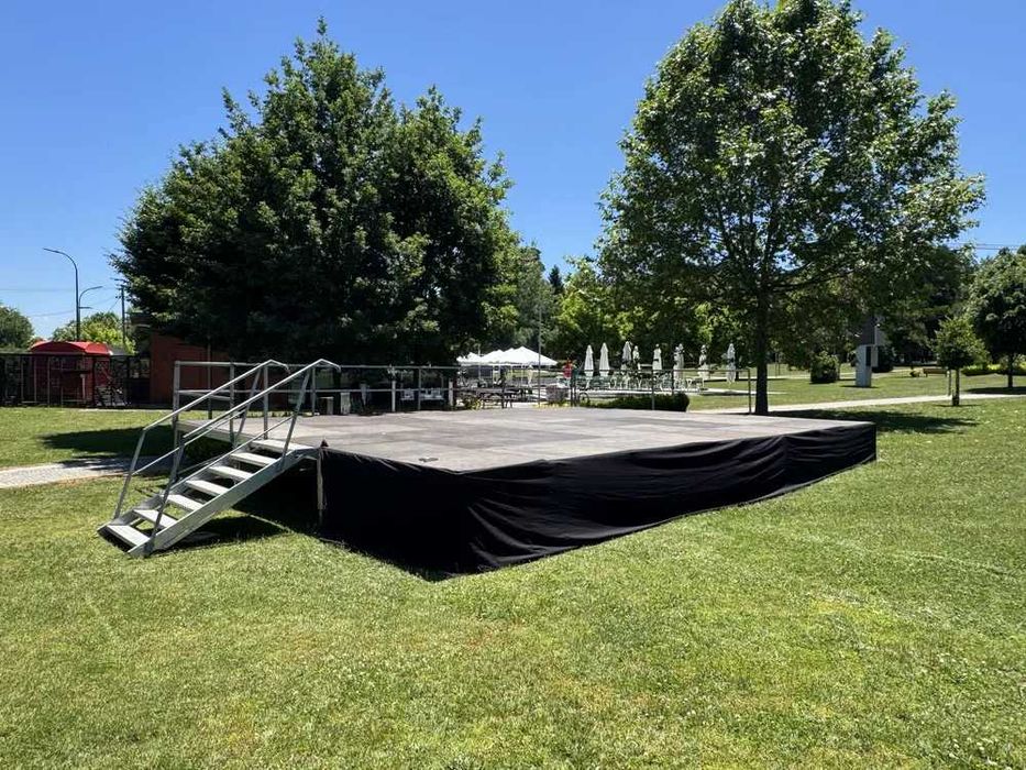 Palcos e Estrados para Eventos – Aluguer