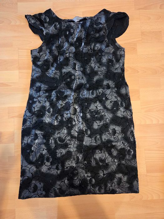 Błyszcząca sukienka