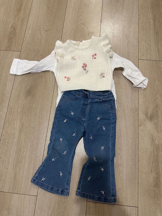 Гарний набір(джинсики, сорочка та без рукавичка)