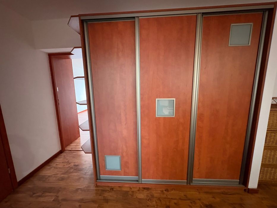 Szafa do przedpokoju; sypialni do korytarza robiona na zamówienie