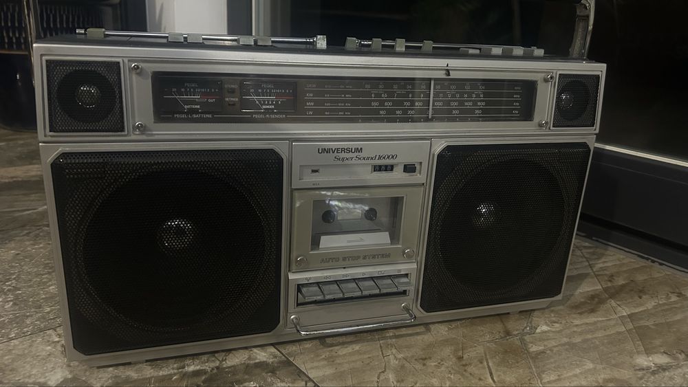 Radiomagnetofon Universum Super Sound 16000