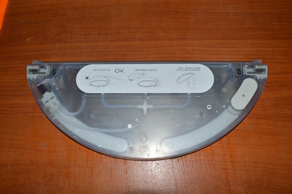 Xiaomi Mi Robot Vacuum-Mop 1С контейнер бак для воды протестирован