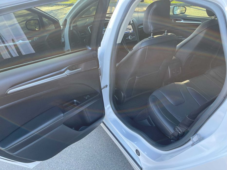 Ford Fusion 2.0 Hybrid CVT Titanium 2019 гібрид елктро