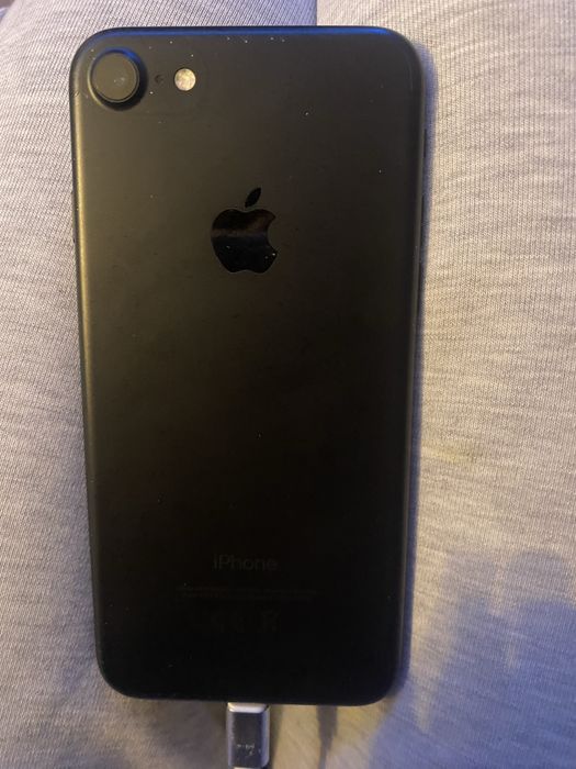 iPhone 7 w dobrym stanie
