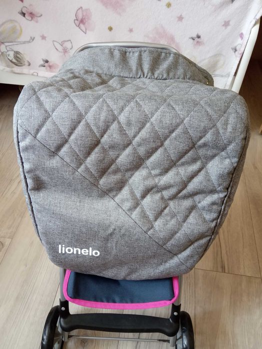 Ochraniacz na nogi do spacerówki lionelo