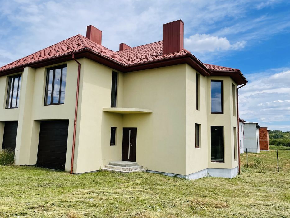 Продаж котеджу з правом власності біля Львова!