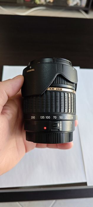 Objetiva Tamron 18-200mm para Canon