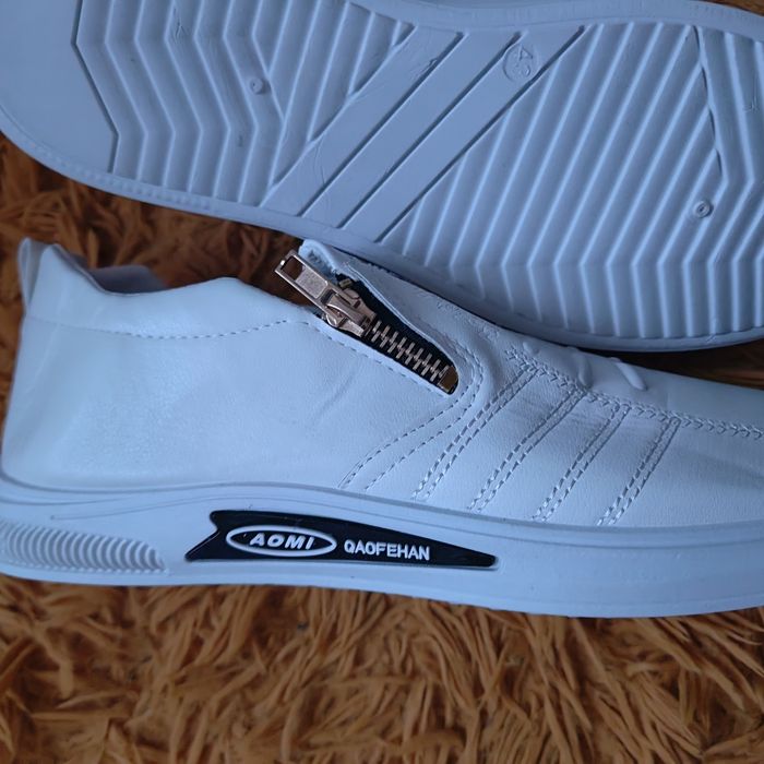 Buty białe męskie młodzieżowe nowe